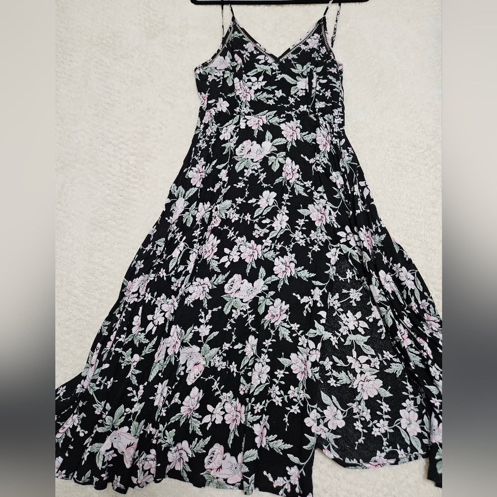 Floral Black and White Women's Sleepwear